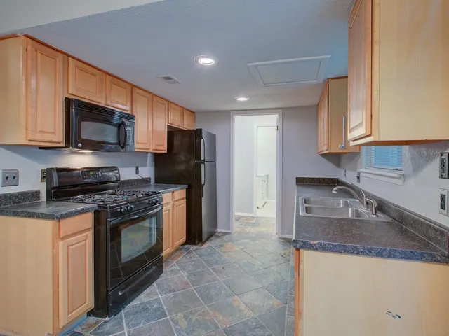 $2,350 | 2901 Burning Oak Drive, Unit B, Austin, TX 78704