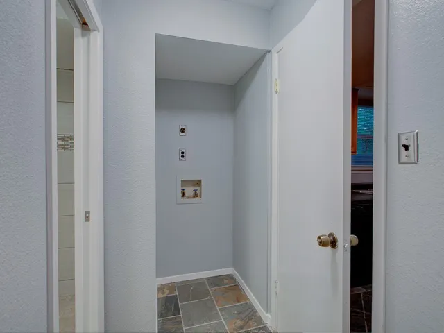 $2,350 | 2901 Burning Oak Drive, Unit B, Austin, TX 78704