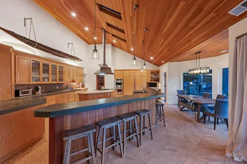 $2,750,000 | 801 Samantha Court, Healdsburg, CA 95448