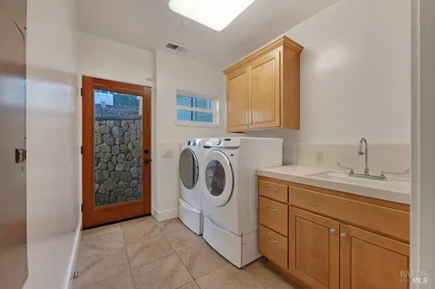 $2,595,000 | 801 Samantha Court, Healdsburg, CA 95448
