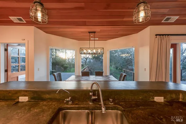 $2,750,000 | 801 Samantha Court, Healdsburg, CA 95448