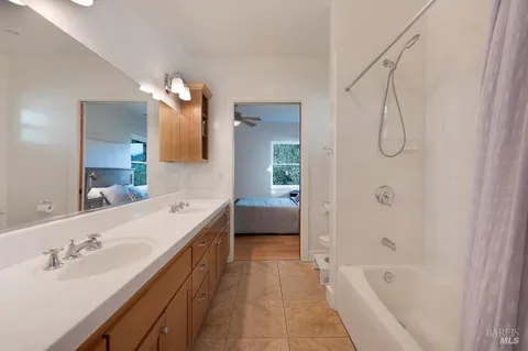 $2,595,000 | 801 Samantha Court, Healdsburg, CA 95448