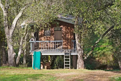 $2,595,000 | 801 Samantha Court, Healdsburg, CA 95448