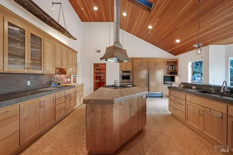 $2,750,000 | 801 Samantha Court, Healdsburg, CA 95448