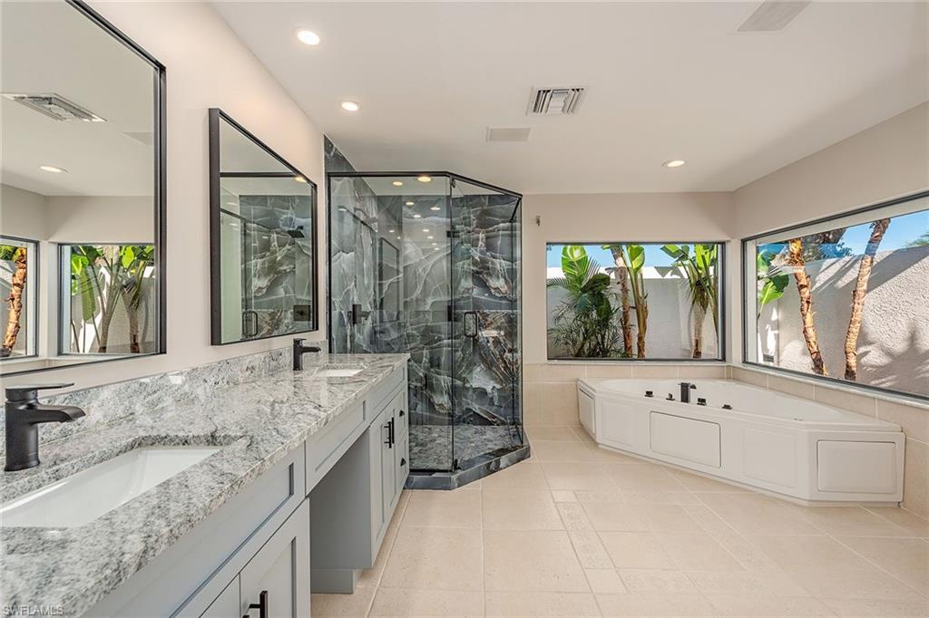 2330 Queens Way Naples, FL 34112 - Photo 12 of 16