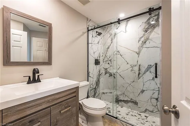 $1,050,000 | 2330 Queens Way, Naples, FL 34112