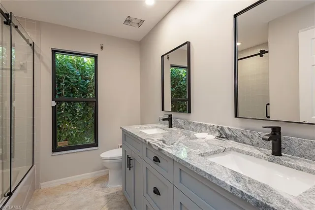 $1,050,000 | 2330 Queens Way, Naples, FL 34112