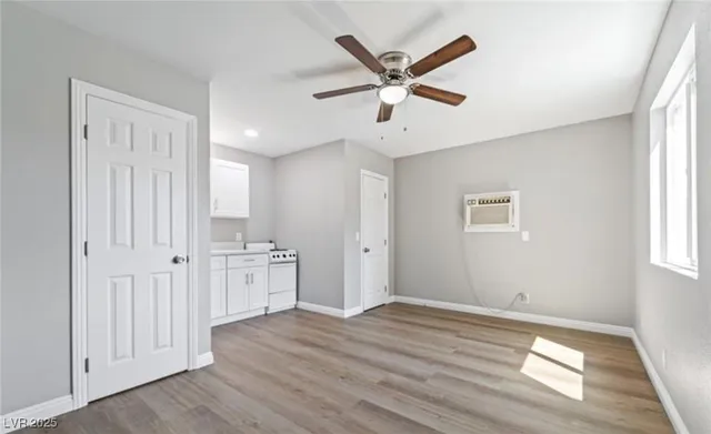 $775 | 306 Eastminister Court, Unit F, Henderson, NV 89015