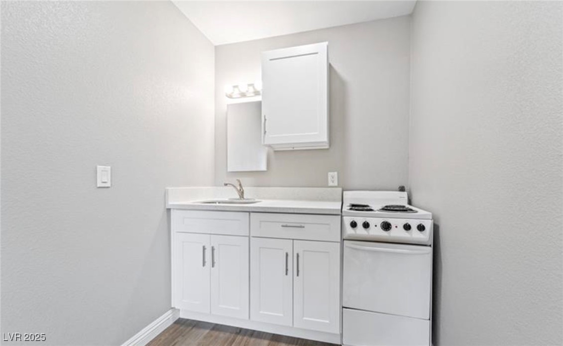 308 Eastminister Court, Unit F Henderson, NV 89015 - Photo 6 of 9