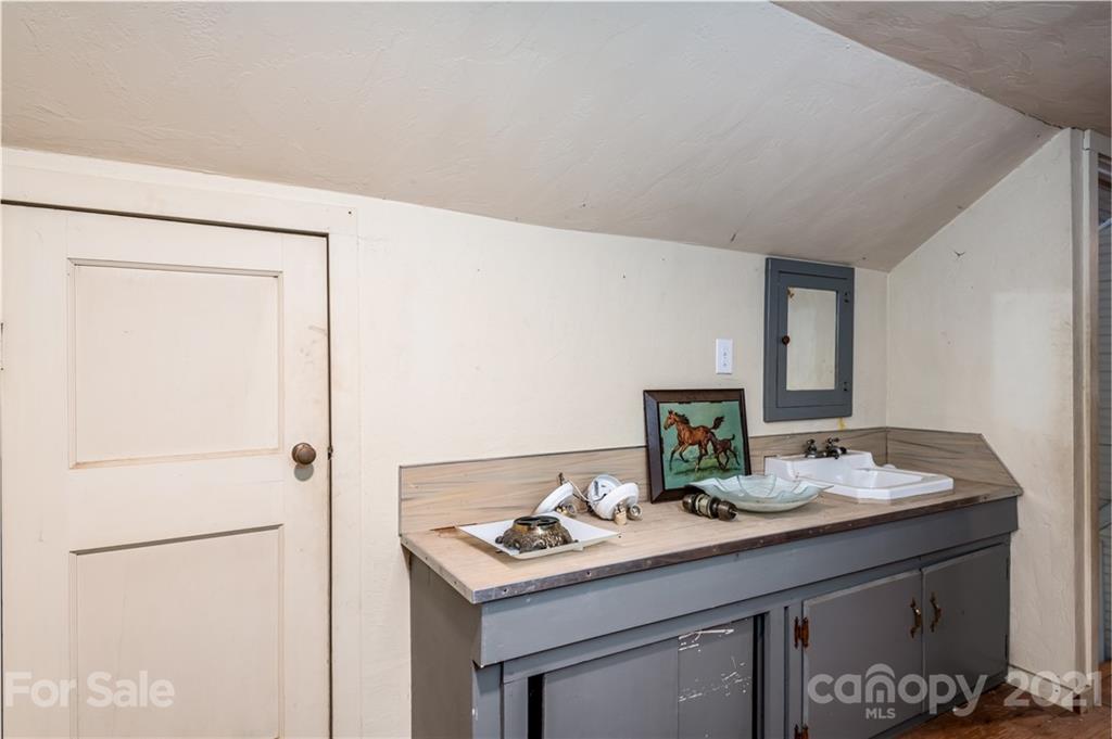 3635 County Home Road Conover, NC 28613 - Photo 12 of 17 Gallery Image 12