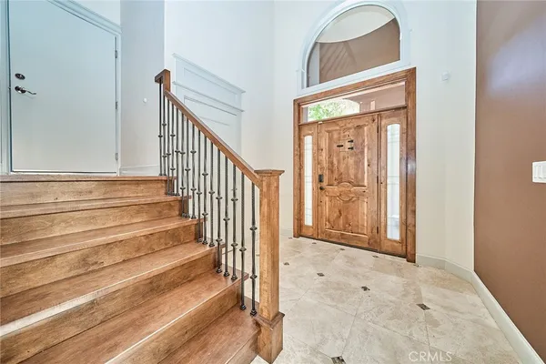 a view of a livingroom with a fireplace
