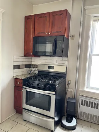 $1,400 | 120 Dekalb Avenue, Unit 8, Jersey City, NJ 07306
