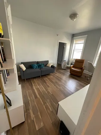 $1,400 | 120 Dekalb Avenue, Unit 8, Jersey City, NJ 07306