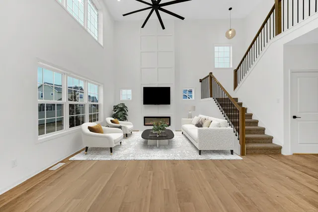 $569,900 | 714 Verdano Terrace, Crown Point, IN 46307