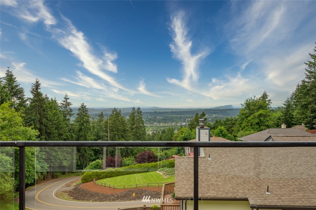 335 Southeast Valley View Way Chehalis, WA 98532 - Photo 2 of 24 Gallery Image 2