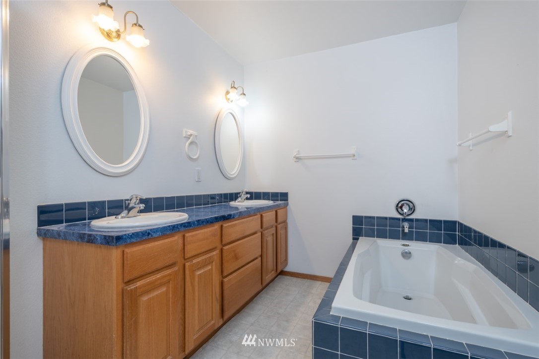 335 Southeast Valley View Way Chehalis, WA 98532 - Photo 12 of 24 Gallery Image 12