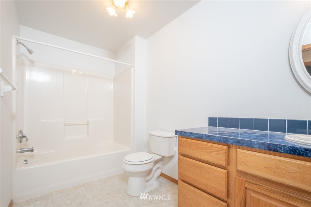 335 Southeast Valley View Way Chehalis, WA 98532 - Photo 18 of 24 Gallery Image 18