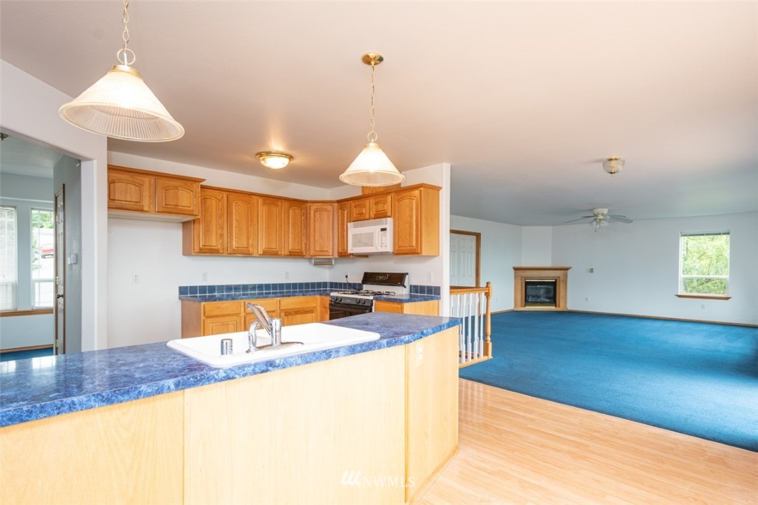 335 Southeast Valley View Way Chehalis, WA 98532 - Photo 6 of 24 Gallery Image 6