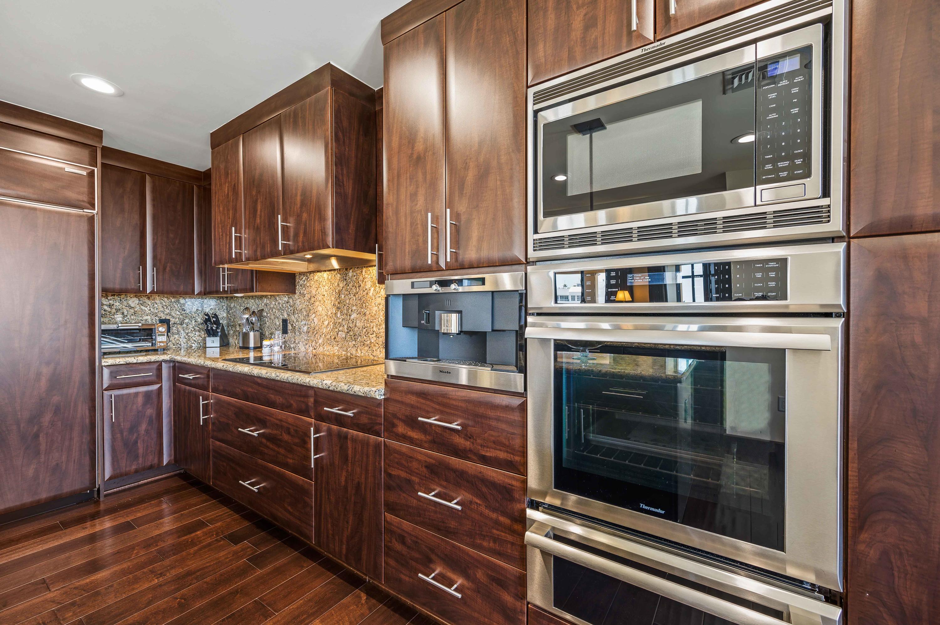 200 East Palmetto Park Road, Unit 806 Boca Raton, FL 33432 - Photo 16 of 76 Built-in Miele Nespresso Coffee System
