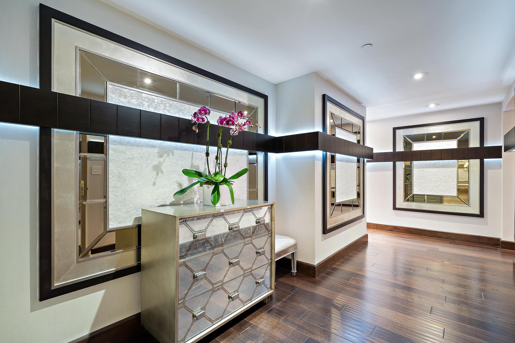 200 East Palmetto Park Road, Unit 806 Boca Raton, FL 33432 - Photo 9 of 76 Foyer Entry