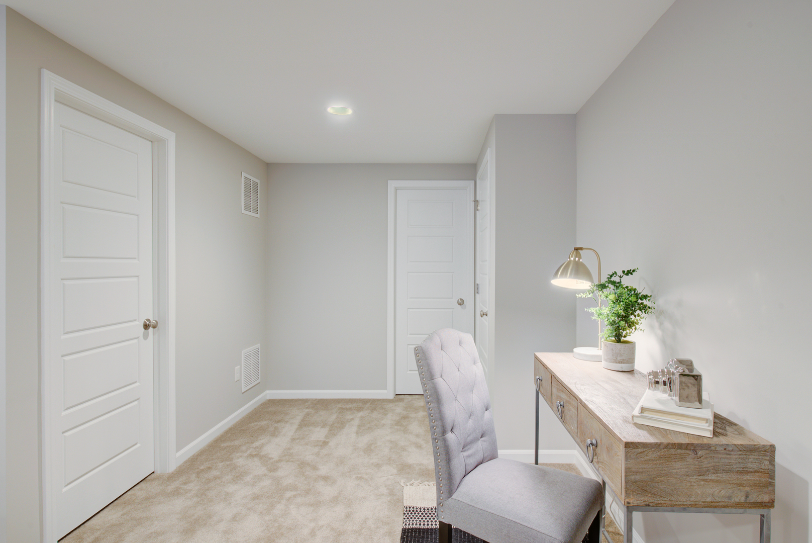 980 Station Boulevard Aurora, IL 60504 - Photo 24 of 27 a view of room with furniture and wooden floor