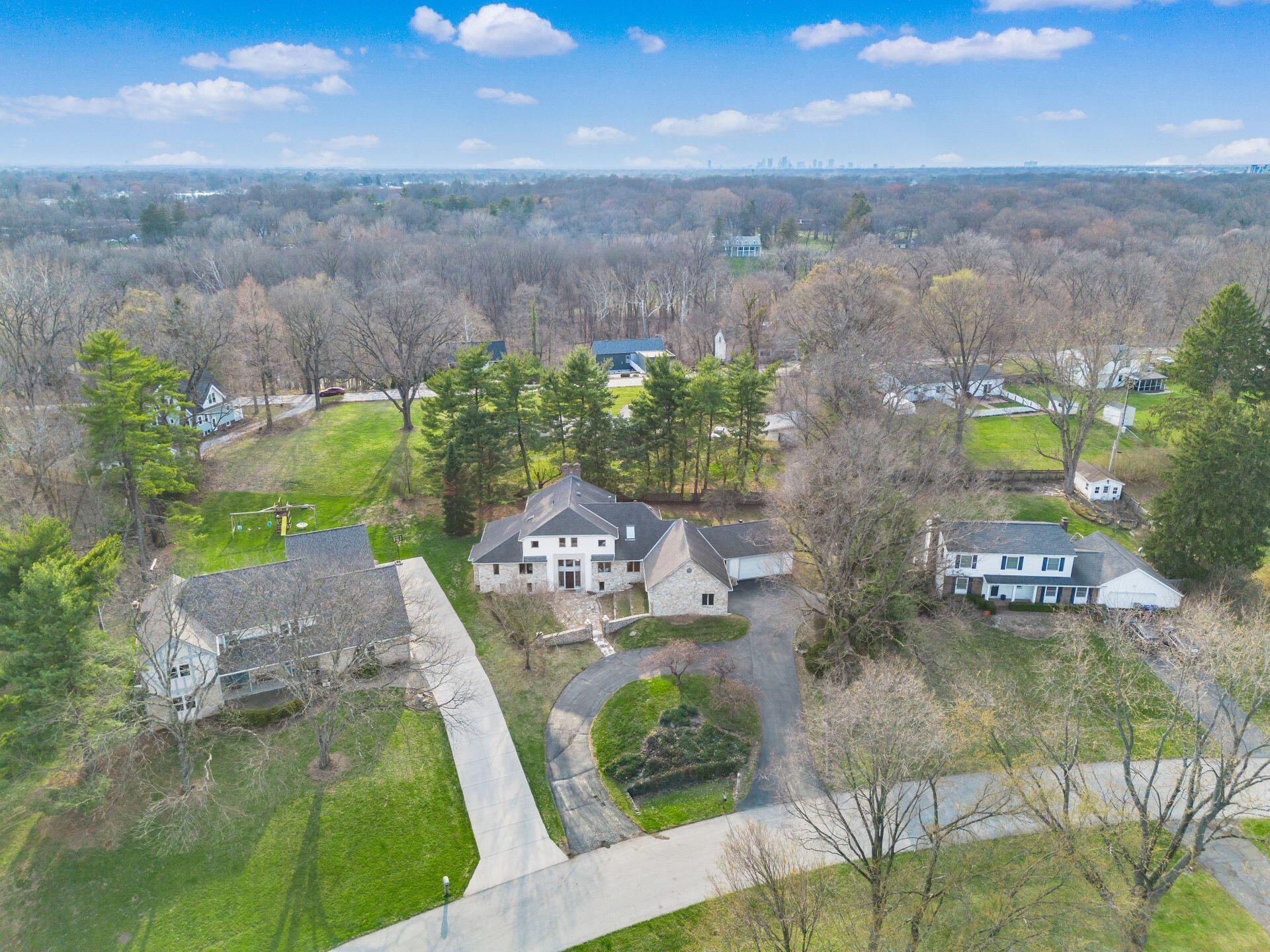 803 Old Farm Road Columbus, OH 43213 - Photo 84 of 97 Drone