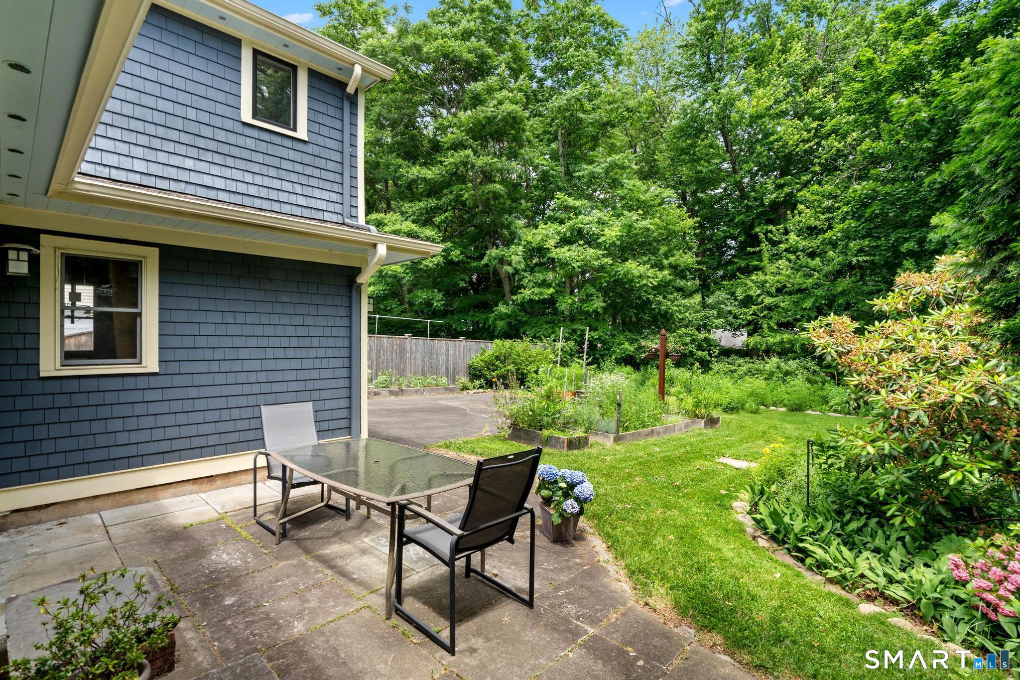 12 Cobbs Road West Hartford, CT 06107 - Photo 35 of 39