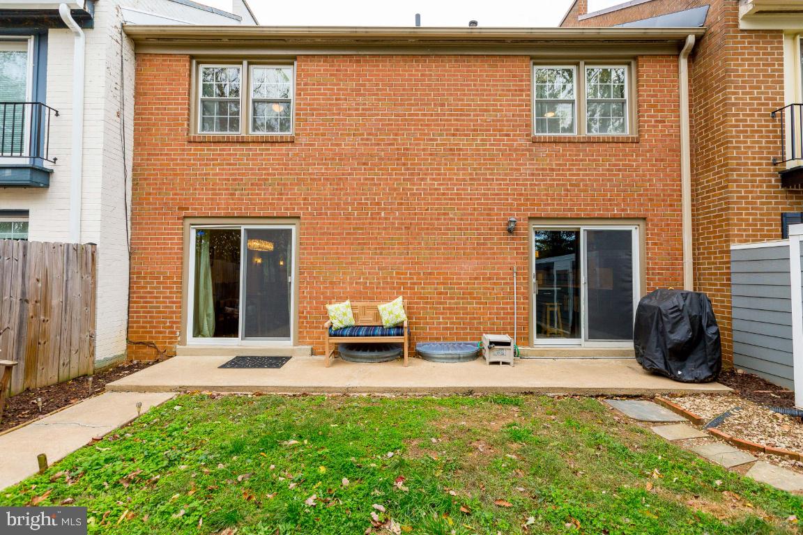 1809 Wainwright Drive Reston, VA 20190 - Photo 42 of 47 Gallery Image 42
