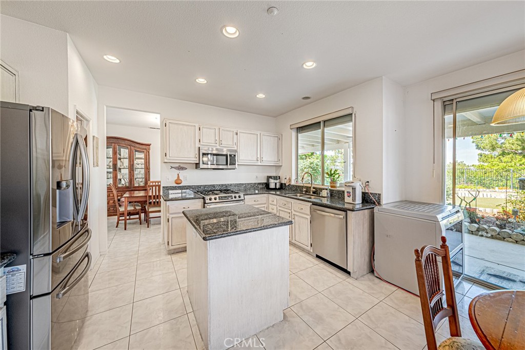 5423 Canmore Court Riverside, CA 92507 - Photo 13 of 58