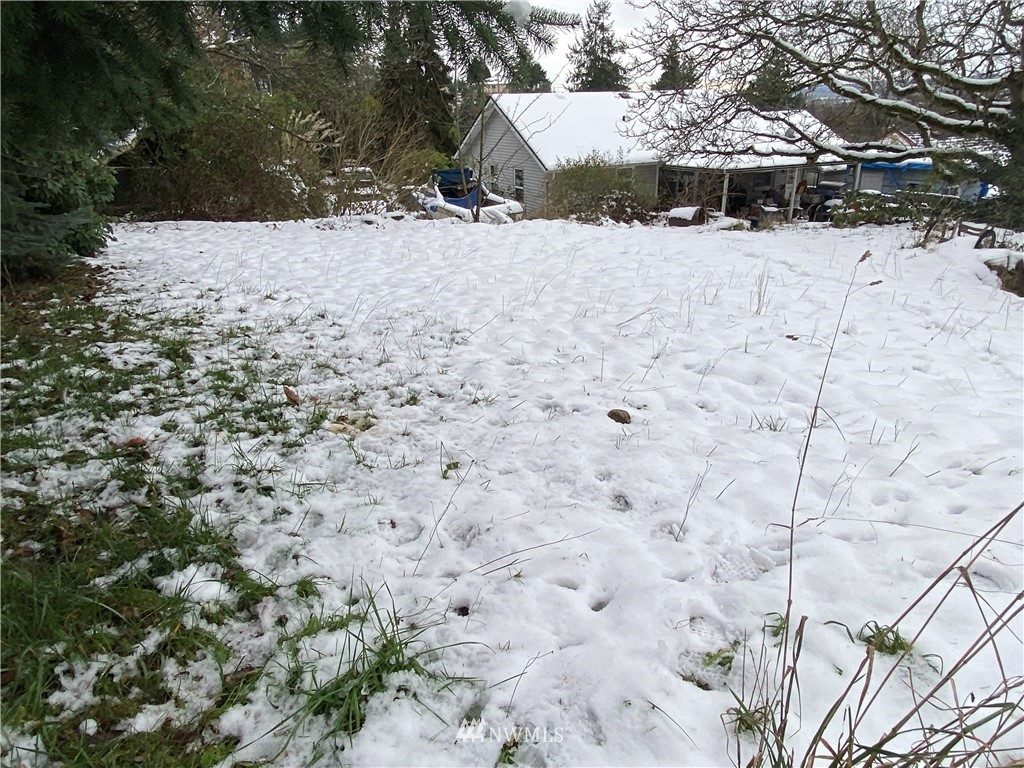 566 Bronson Way Northeast Renton, WA 98056 - Photo 3 of 4