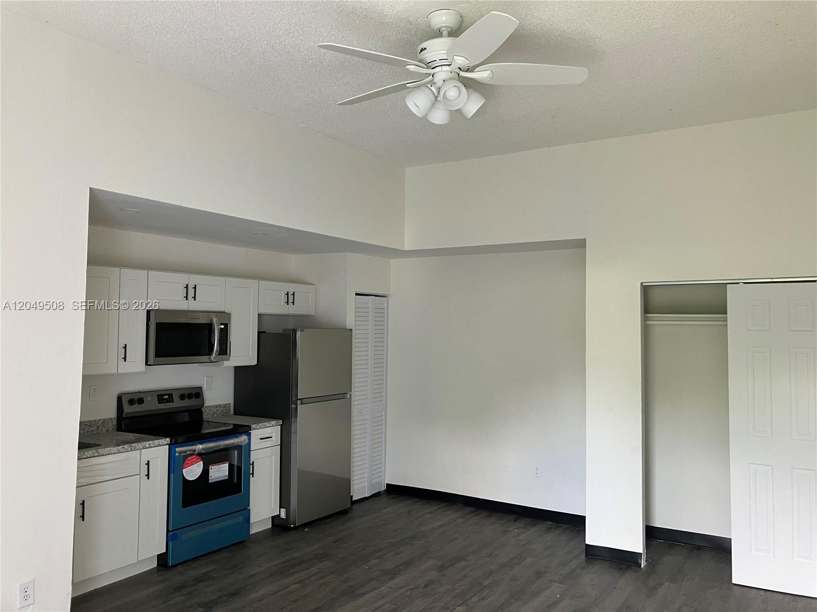 467 Northwest 8th Street, Unit 4 Miami, FL 33136 - Photo 8 of 9