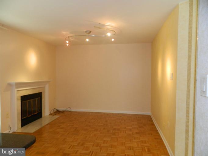 1507 Hugo Circle Silver Spring, MD 20906 - Photo 11 of 19 Family Room