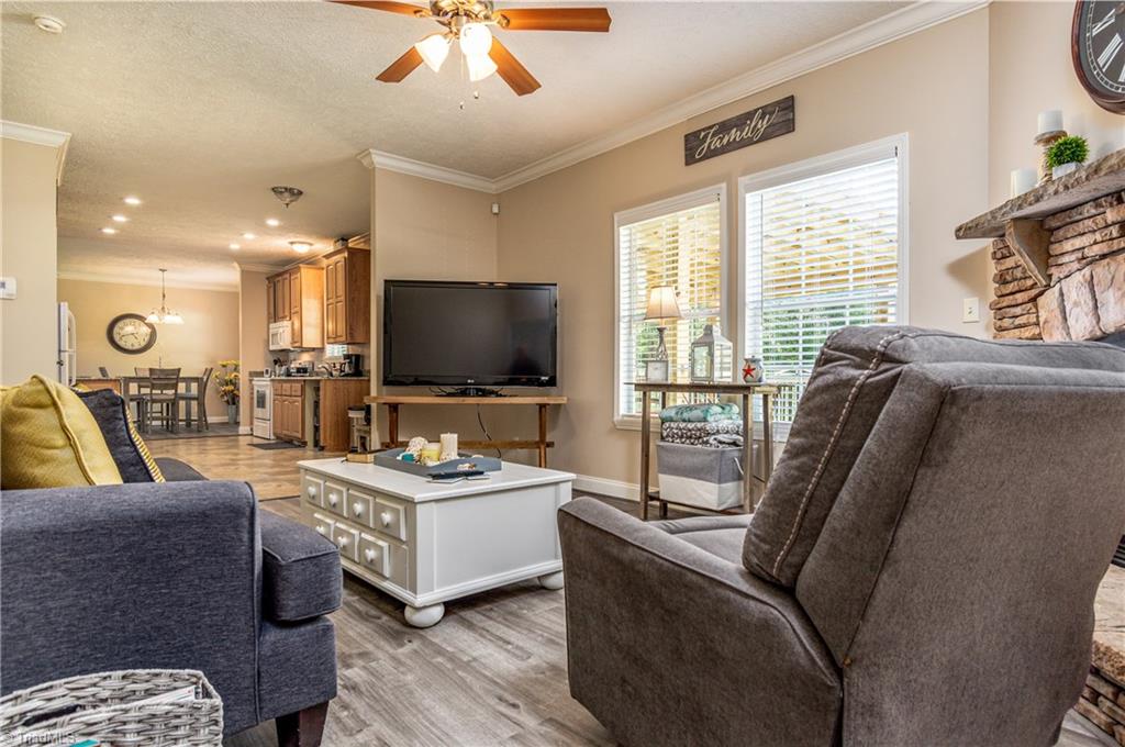 1015 Gordon Road Pinnacle, NC 27043 - Photo 14 of 21