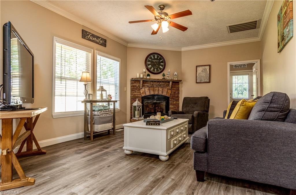 1015 Gordon Road Pinnacle, NC 27043 - Photo 15 of 21