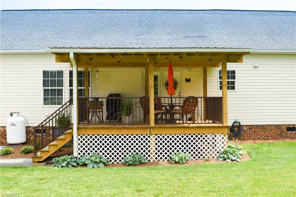 1015 Gordon Road Pinnacle, NC 27043 - Photo 6 of 21
