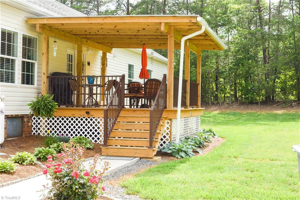 1015 Gordon Road Pinnacle, NC 27043 - Photo 8 of 21