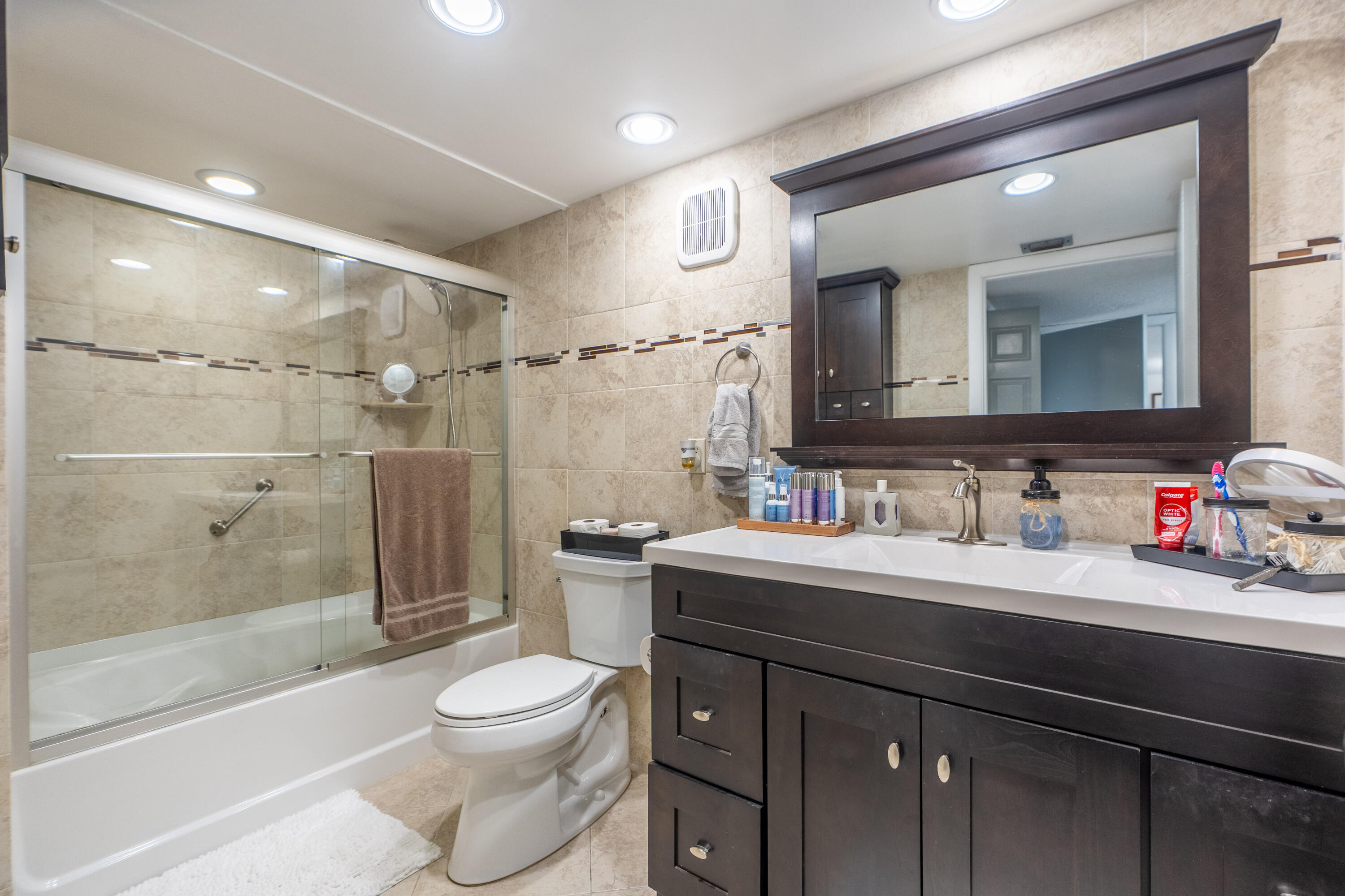 16401 Golf Club Road, Unit 113 Weston, FL 33326 - Photo 22 of 65 DSC01912