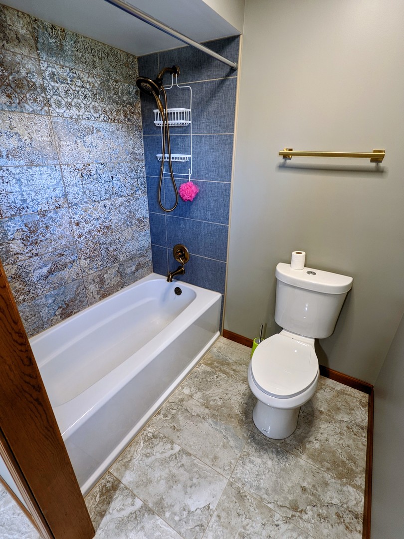 1904 Slippery Rock Road Naperville, IL 60565 - Photo 25 of 49