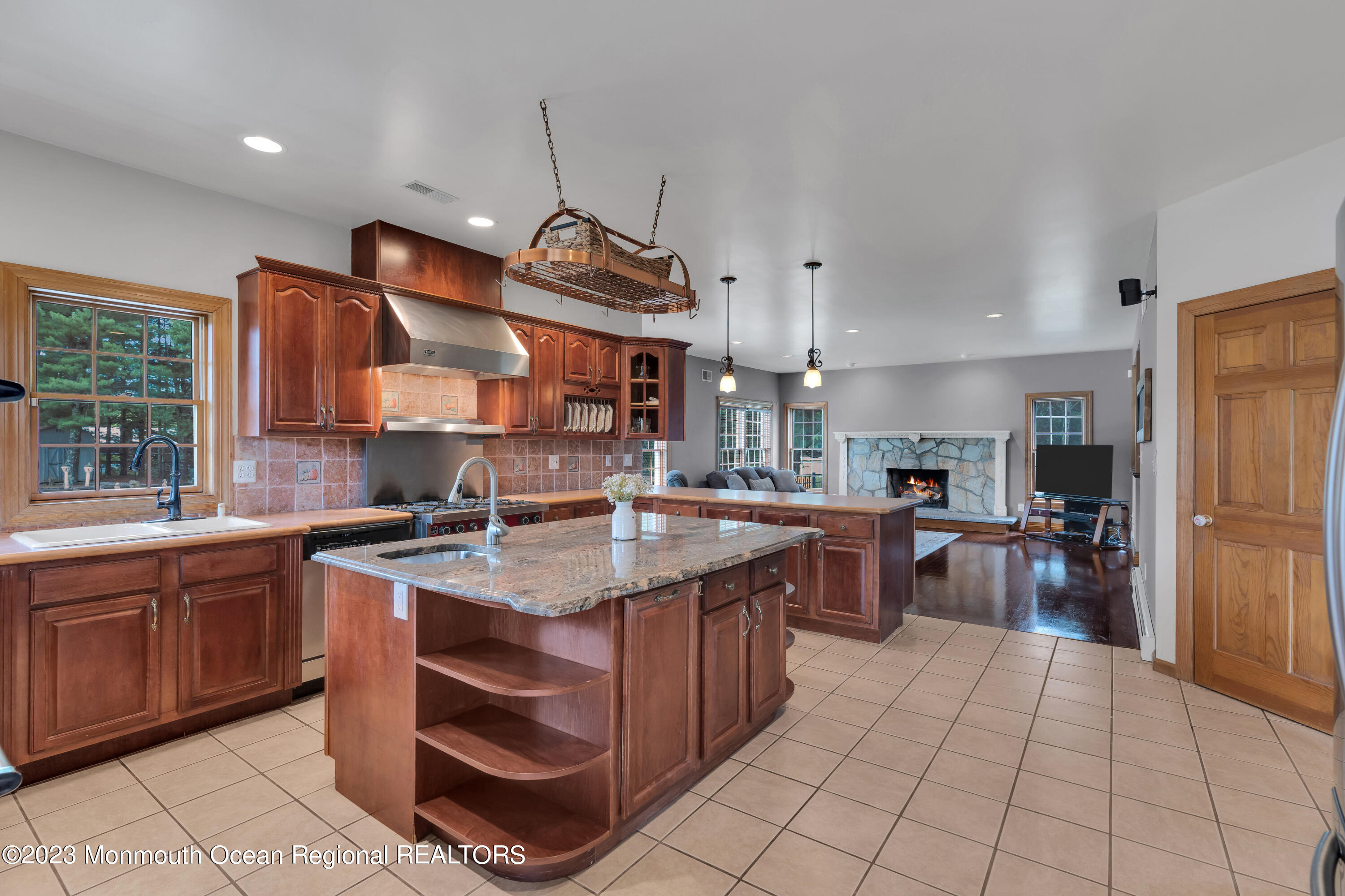 11 Hummingbird Way Jackson, NJ 08527 - Photo 18 of 69 040_dsc04466-1
