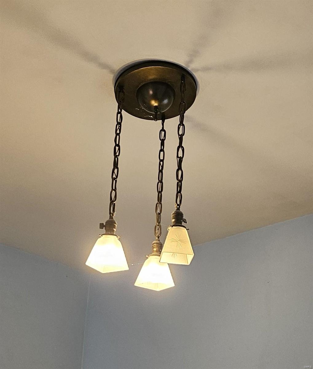 237 North Clinton Street Collinsville, IL 62234 - Photo 7 of 27