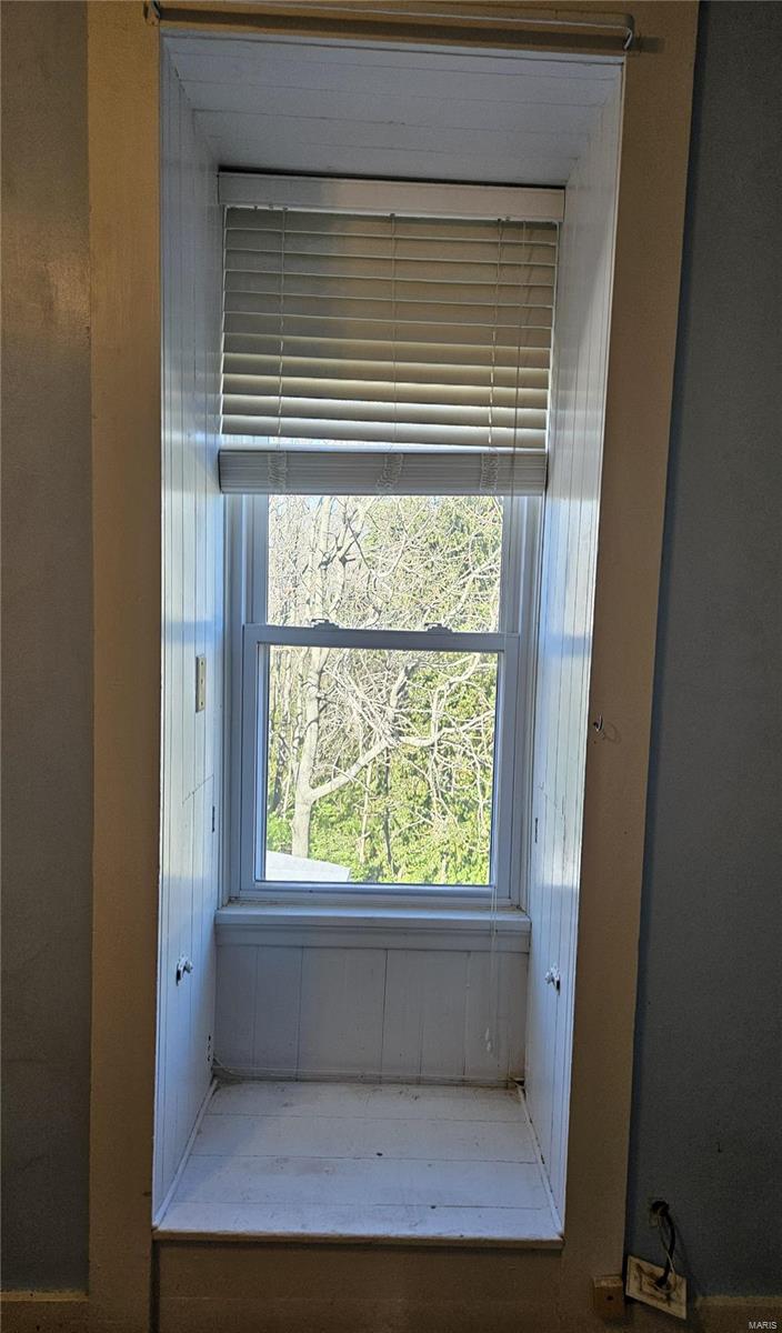 237 North Clinton Street Collinsville, IL 62234 - Photo 8 of 27