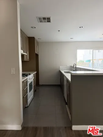 $1,549,000 | 1611 Winona Boulevard, Los Angeles, CA 90027