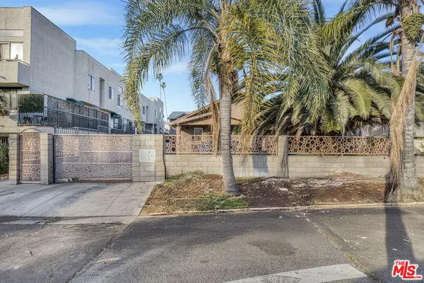 $1,549,000 | 1611 Winona Boulevard, Los Angeles, CA 90027