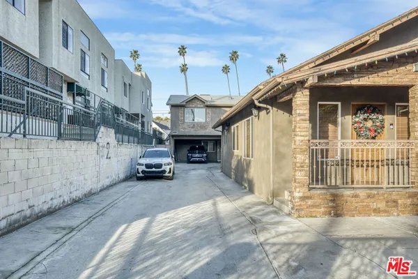 $1,549,000 | 1611 Winona Boulevard, Los Angeles, CA 90027