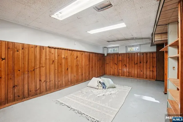 a view of a livingroom with furniture