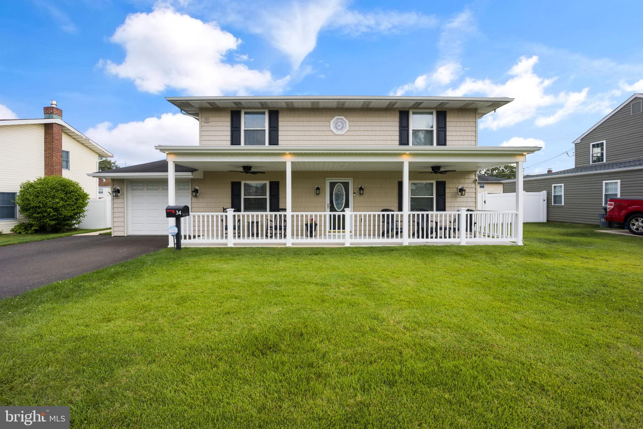 34 Tweed Road Levittown, PA 19056 - Photo 1 of 36 Front of home with covered porch