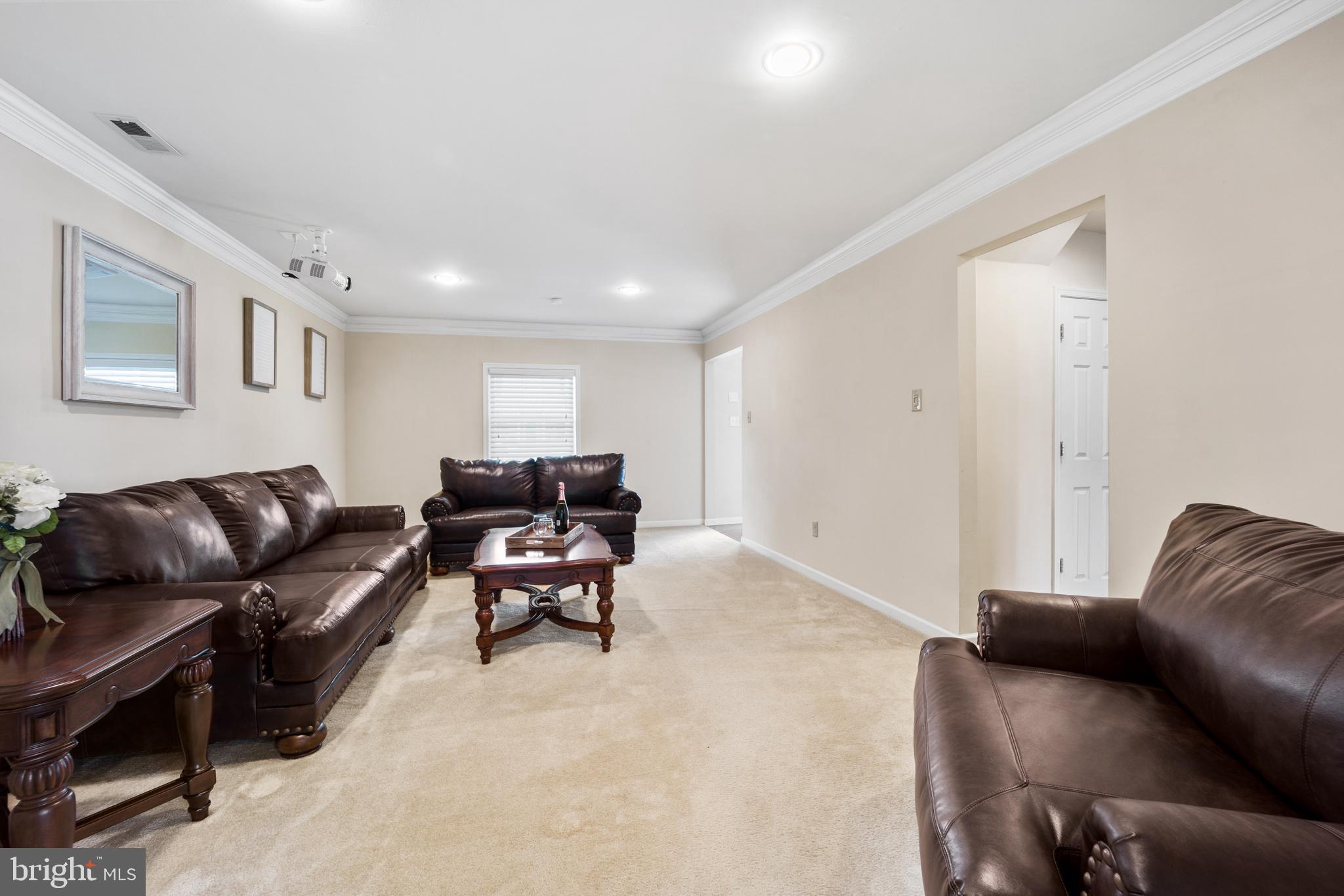 34 Tweed Road Levittown, PA 19056 - Photo 15 of 36 Large Living Room