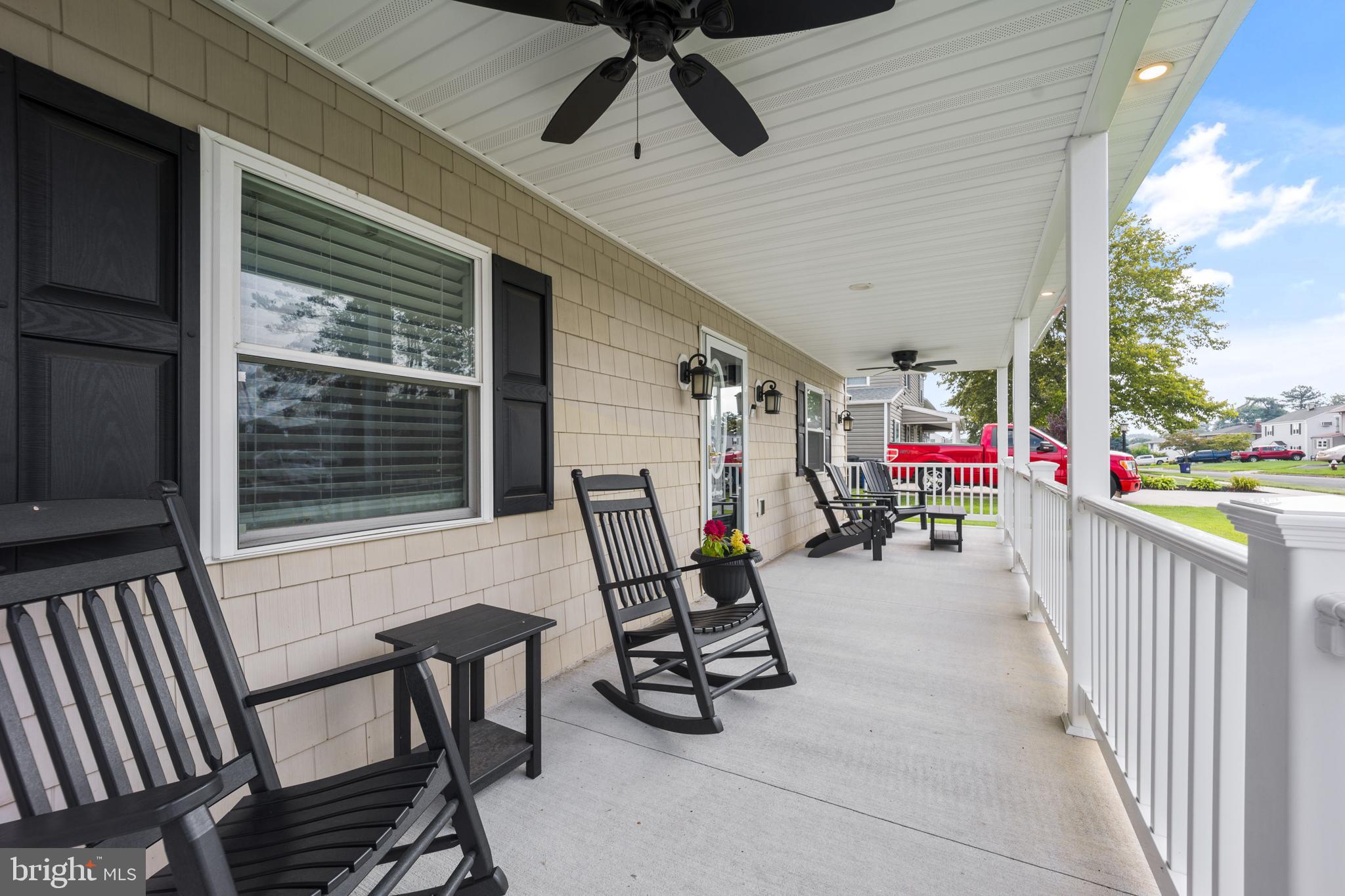 34 Tweed Road Levittown, PA 19056 - Photo 7 of 36 Lovely front covered porch entrance