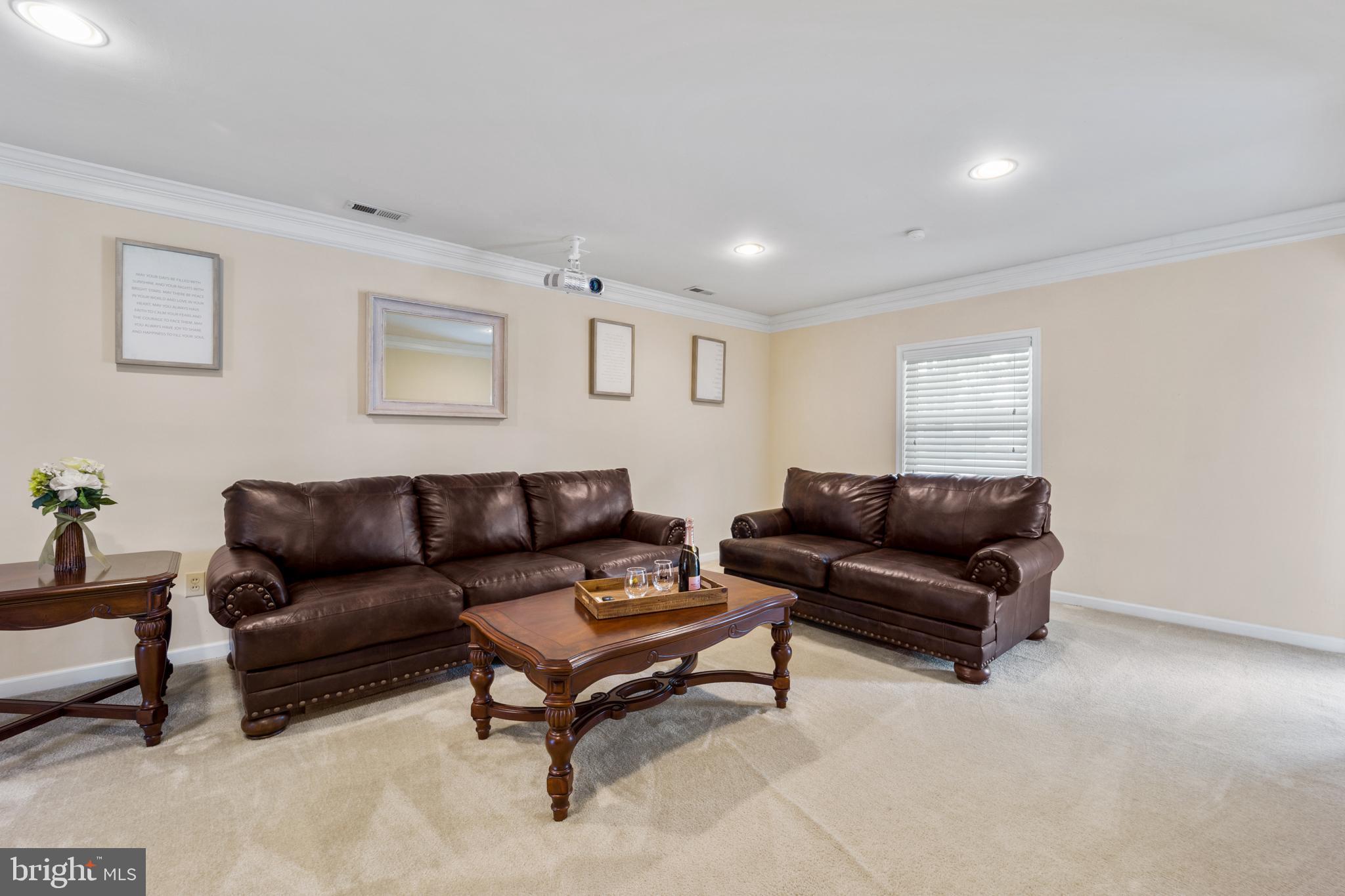 34 Tweed Road Levittown, PA 19056 - Photo 9 of 36 Living Room
