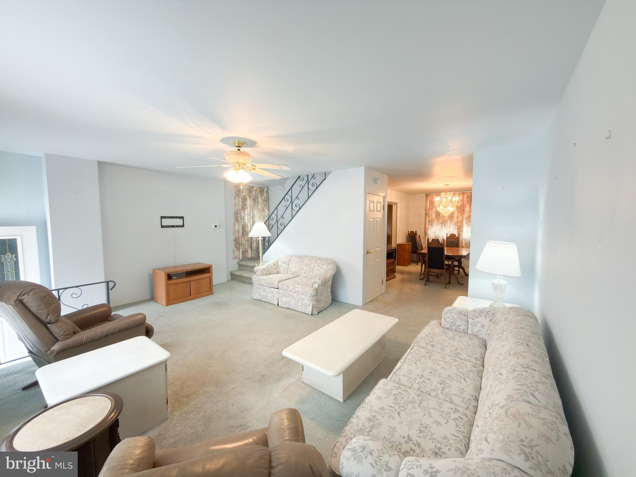 12839 Elnora Road Philadelphia, PA 19154 - Photo 3 of 34 Gallery Image 3
